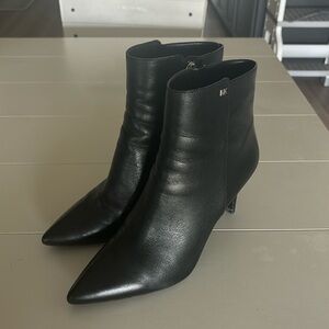 Micheal Kors Boots